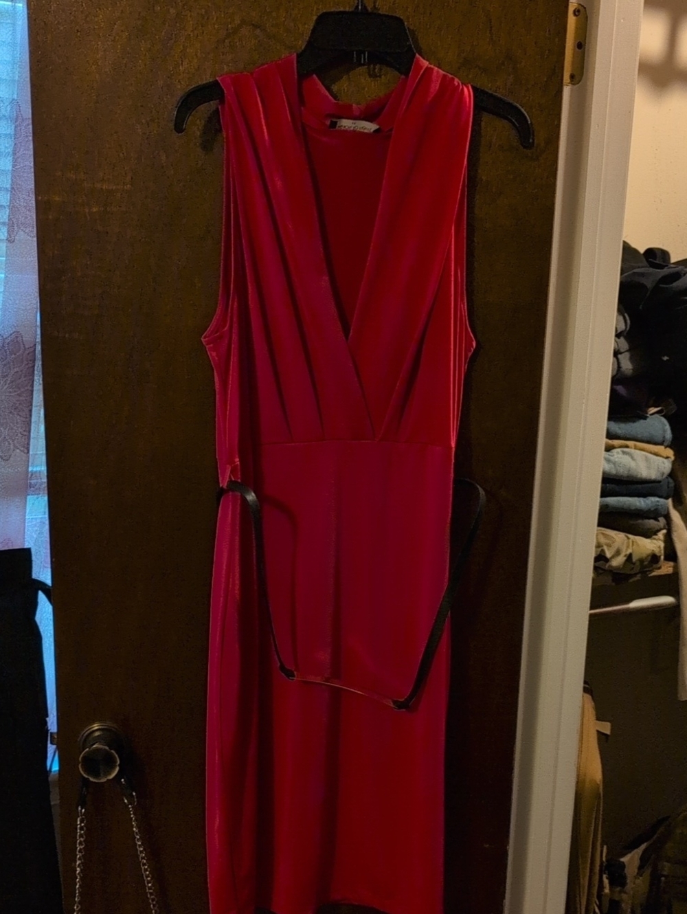 Fashion to Figure Sleeveless Pink V-Neck Dress